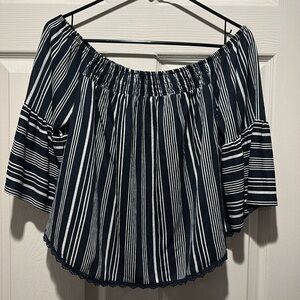 NO BOUNDARIES STRIPED TOP